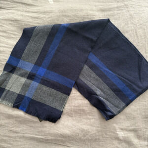 Stewart of Scotland 100% Merino Wool Striped Scarf Blue 68x12 Classic Luxury
